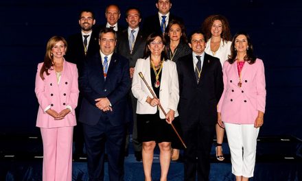 La alcaldesa de Pozuelo de Alarcón firma el Decreto de concejalías del nuevo Equipo de Gobierno