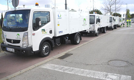 El servicio de limpieza incorpora cuatro nuevos camiones para trabajar en los nuevos desarrollos
