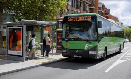 La línea de autobús 565 amplía su recorrido hasta la estación de Cercanías de El Barrial, en Pozuelo