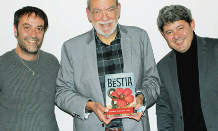 Carmen Mola (Agustín Martínez, Jorge Díaz y Antonio Mercero), escritores y guionistas