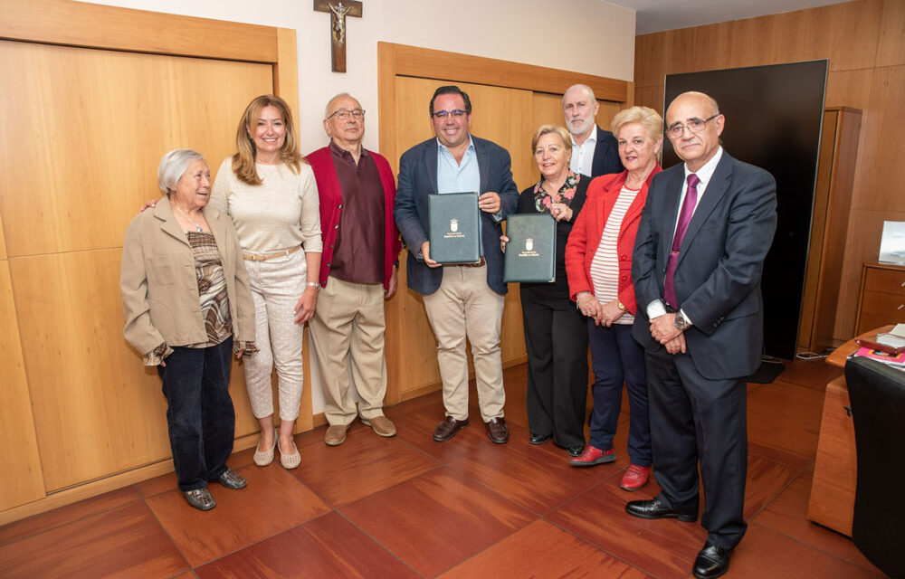 El Ayuntamiento renueva la concesión a la Asociación de Mayores de Boadilla de la subvención de 150.000 euros