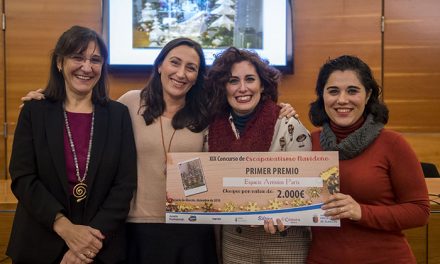 El Ayuntamiento reconoce la creatividad y esfuerzo de los comerciantes en los Premios de Escaparatismo Navideño