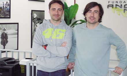 Gelete y Pablo Nieto, directores de equipo del Mundial de Motociclismo