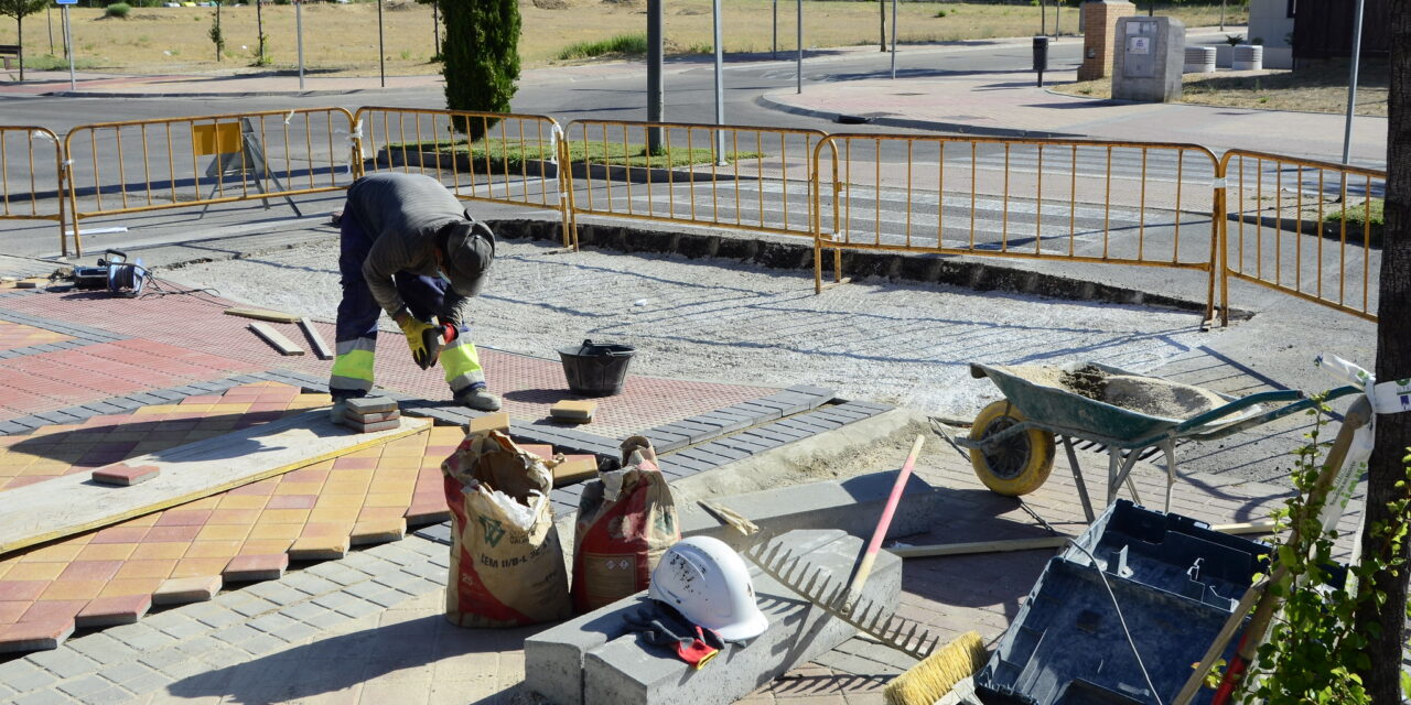 El Ayuntamiento de Boadilla mejora y reordena los badenes de la zona de El Pastel