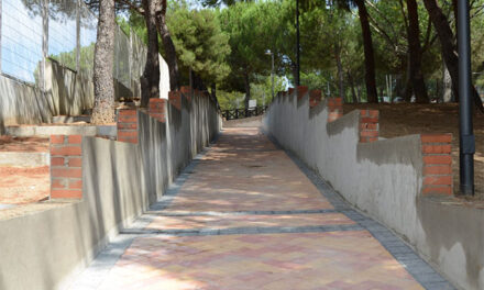 Continúan las obras de remodelación de la rampa que une la calle Albarracín con la calle Sigüenza