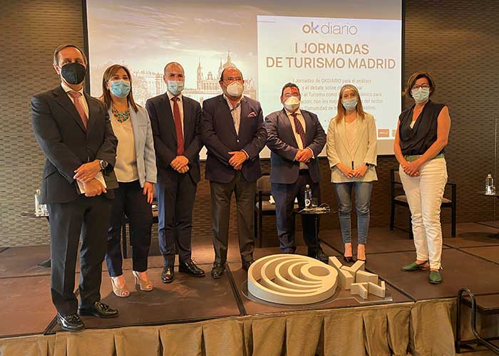 La alcaldesa de Pozuelo destaca el apoyo del Gobierno municipal al comercio y a la hostelería