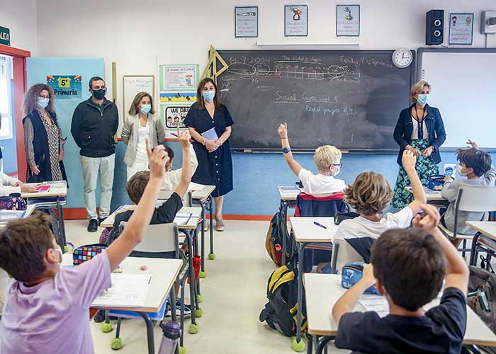La alcaldesa de Pozuelo presenta la nueva Agenda Escolar de la que se han editado 5.000 ejemplares