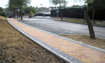 Finalizadas las obras de acerado de la calle Río Duero, en Parque Boadilla