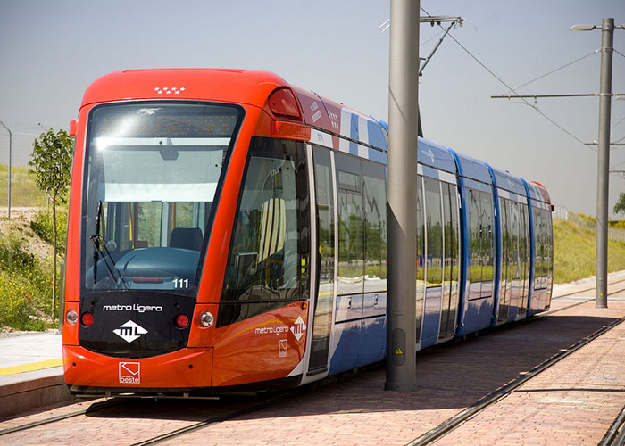 Metro Ligero Oeste implementa un sistema avanzado de asistencia a la conducción que supervisa en tiempo real la velocidad y actúa automáticamente ante riesgos