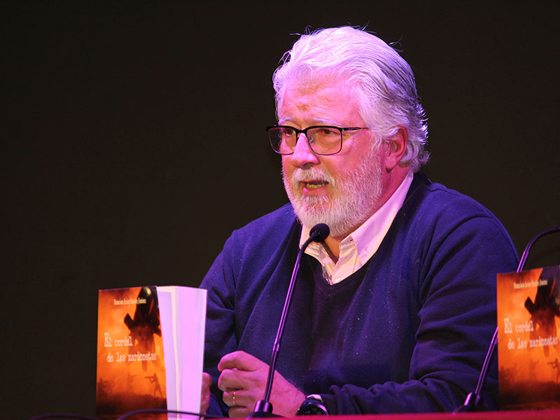“El Cordel de las marionetas” primera novela de Javier Sánchez con fines benéficos para la Asociación Solete