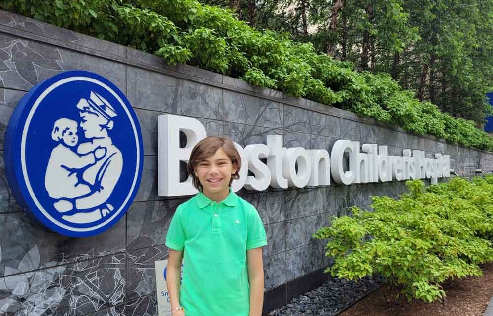 Ian vuelve a Boadilla tras ser operado con éxito del corazón en Boston