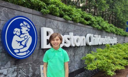 Ian vuelve a Boadilla tras ser operado con éxito del corazón en Boston