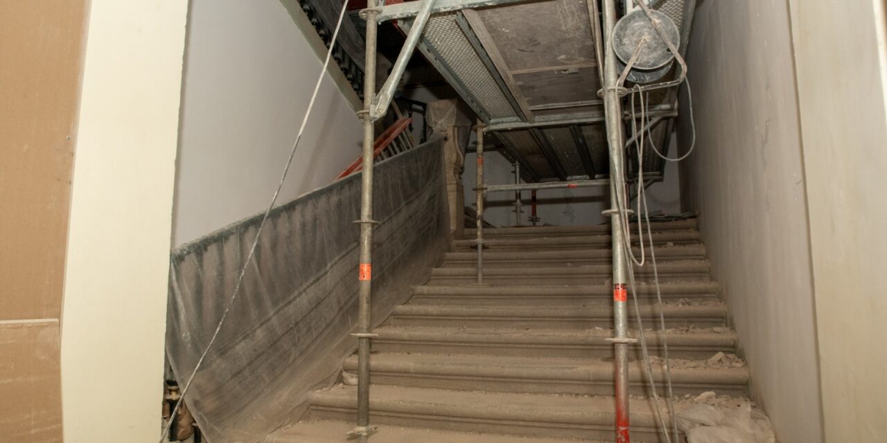  Avanza la restauración de la escalera principal del Palacio del Infante D. Luis