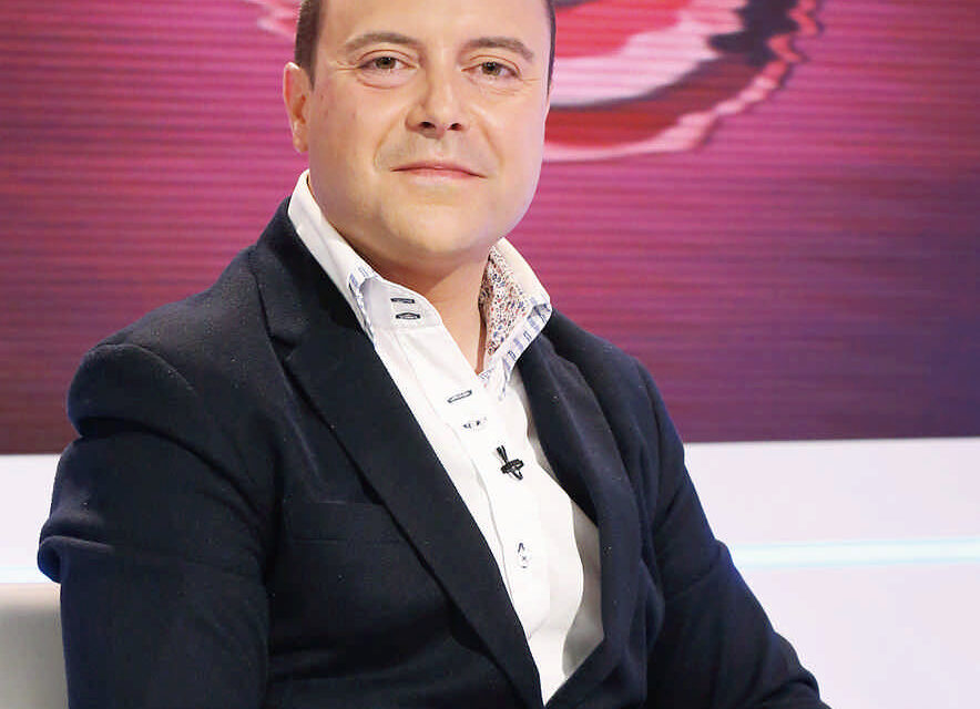 Julián Corrales, empresario, relaciones públicas y especialista en prensa del motor