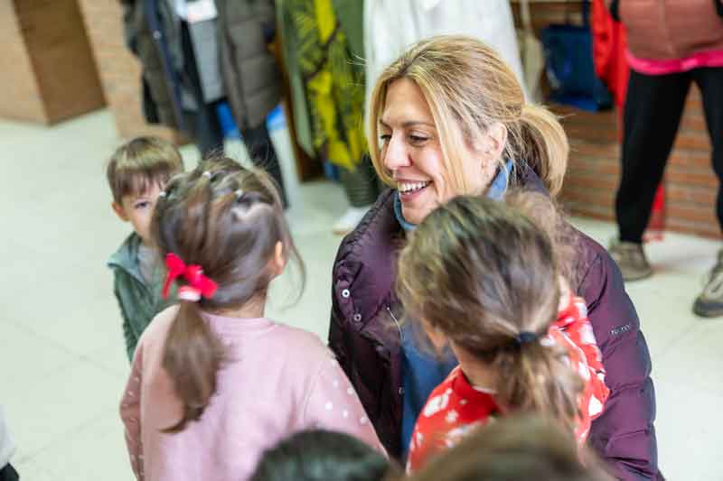 El programa Easter School reúne a más de 200 niños en tres colegios de la ciudad