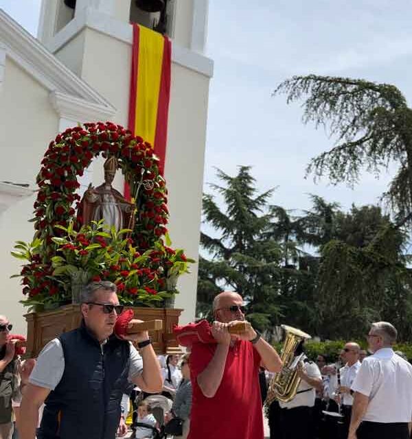 Las fiestas en honor de San Gregorio han congregado a cientos de vecinos en el barrio de Húmera de Pozuelo