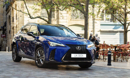Nuevo Lexus UX 300h: más potencia total y mayor confort al volante