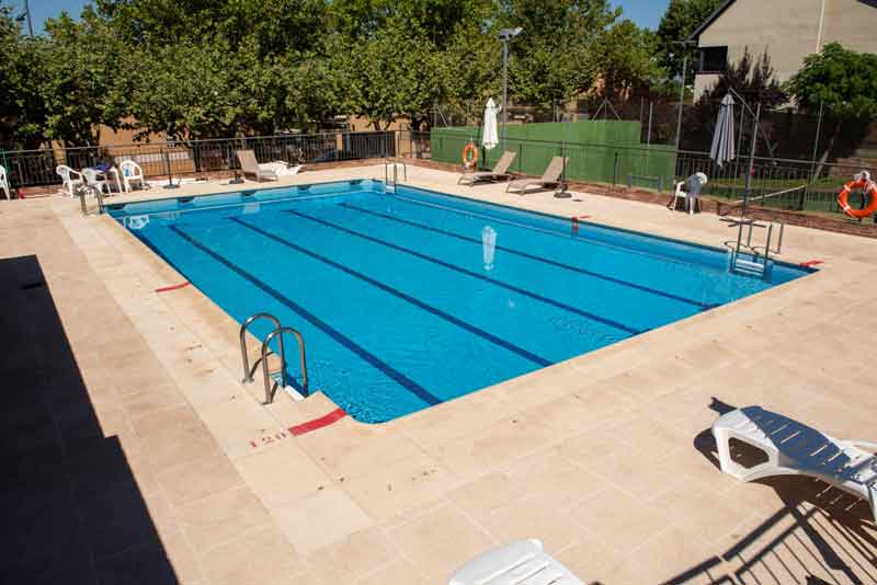 El Ayuntamiento realiza la campaña de control sanitario de las piscinas de comunidades de propietarios