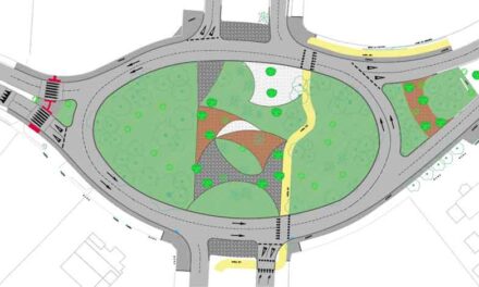 Obras en la glorieta Alcalde Fabra, en Valdecabañas, para mejorar la ordenación del tráfico y la seguridad vial