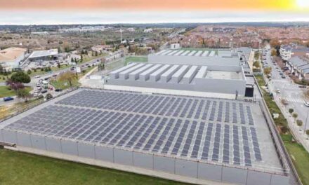 Finalizada la instalación de placas fotovoltaicas en el Complejo Deportivo Condesa de Chinchón