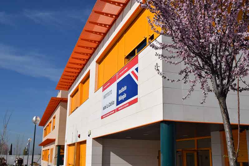 Curso de capacitación digital para adultos en el IES Isabel La Católica