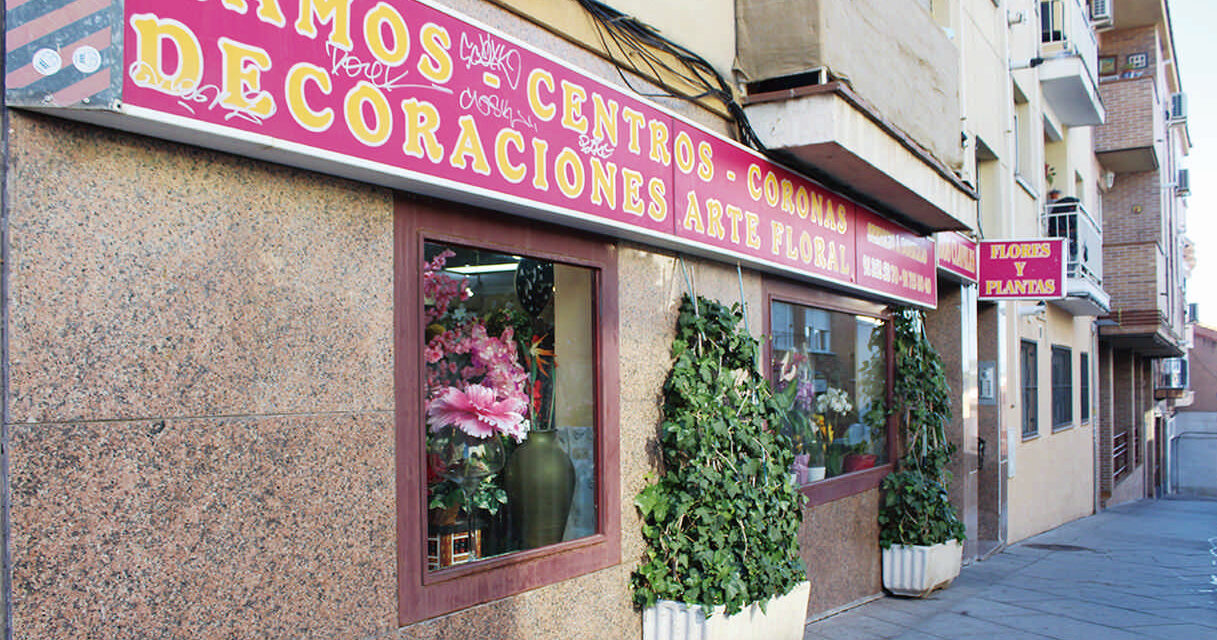 Floristería Los Claveles. Adornando la vida y el corazón de los pozueleros durante más de 47 años