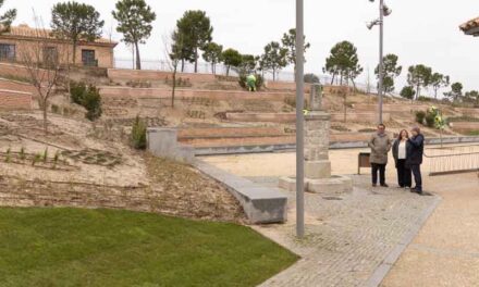 Finaliza el ajardinamiento del talud ubicado junto al Aula Medioambiental