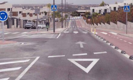 Finalizan las obras de reordenación de la calle Méndez Núñez, en Cortijo Sur