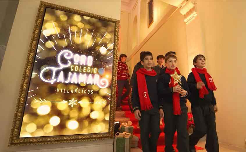 El colegio Tajamar graba en el Palacio el videoclip del villancico con el que felicita la Navidad