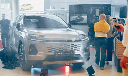 Kobe Motor presenta en exclusiva el nuevo SUV Toyota RAV4