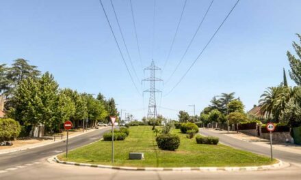 Primer paso para soterrar la línea de alta tensión que va de Las Lomas a Majadahonda