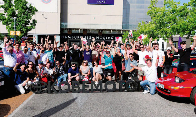Kobe Motor reúne 46 deportivos en la X Ruta GR, la más especial de su historia