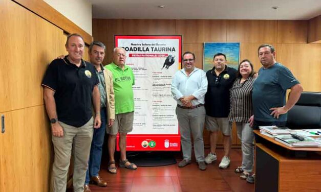 Novillada sin picadores, encierros, concurso de recortes y clase práctica con reses, en el cartel taurino de las fiestas
