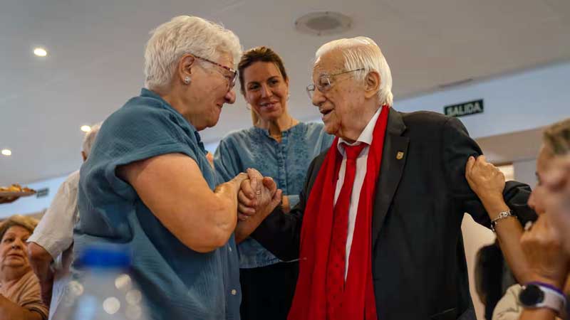 Pozuelo y la fundación del Padre Ángel se unen contra la soledad no deseada en personas mayores